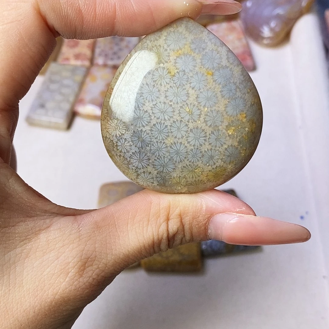 硅化玉颈饰合金歲****M