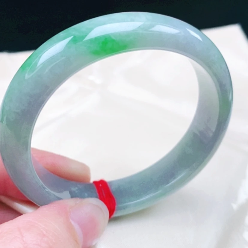 【闪购商品】翡翠手镯未镶嵌53贵妃镯