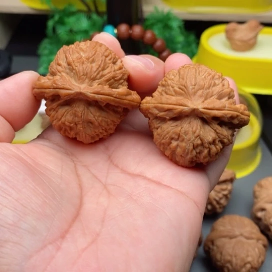 把件文玩核桃白狮子
