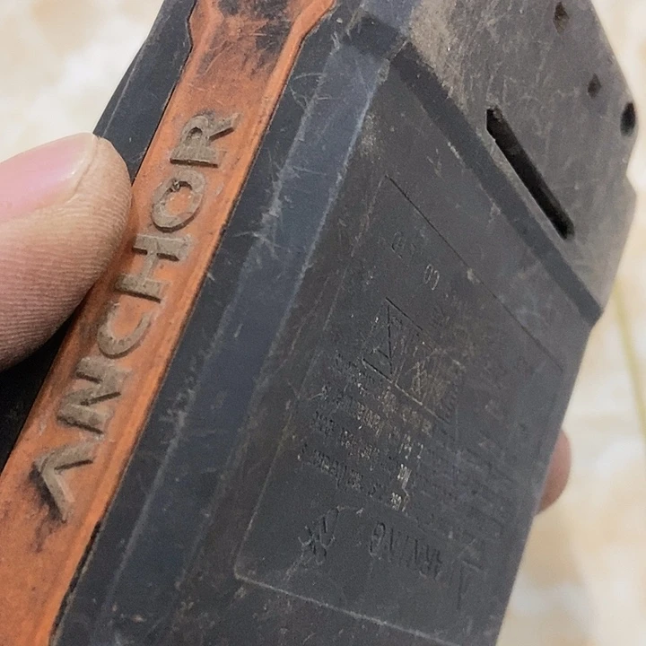 一***放两个电池牧田42V一个21700