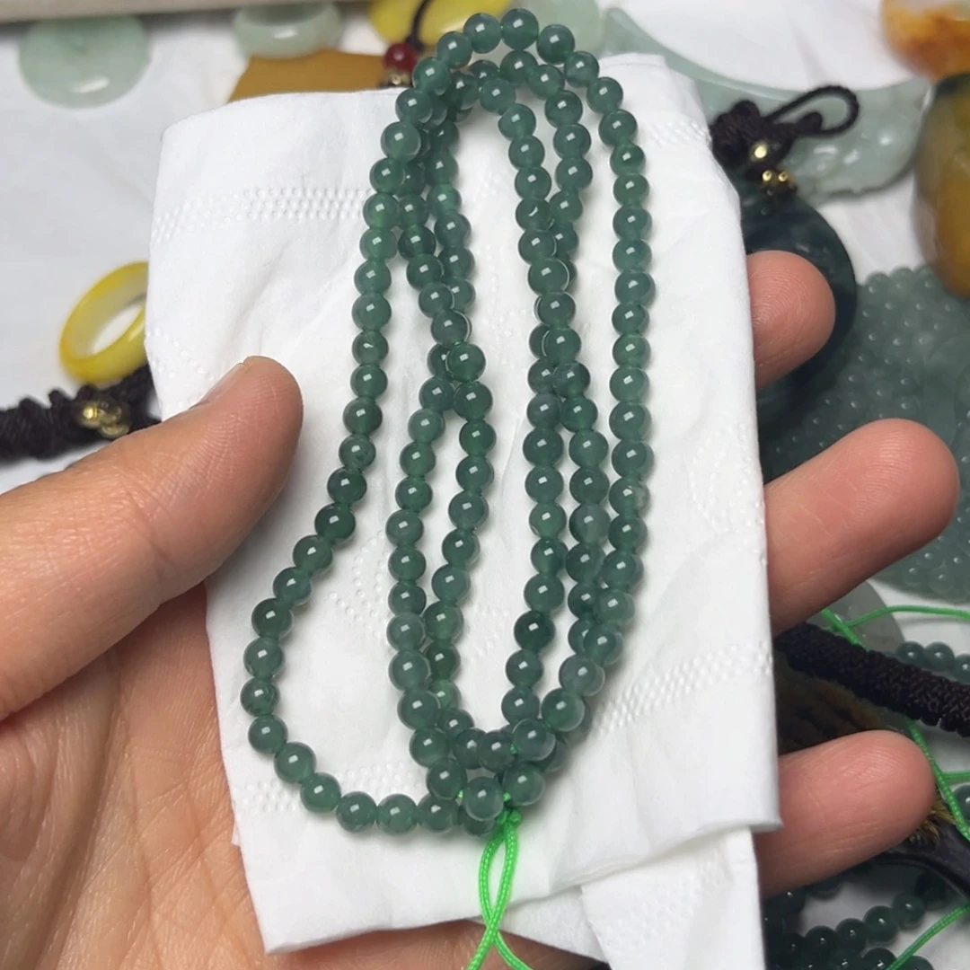 翡翠未镶嵌颈饰挂件
