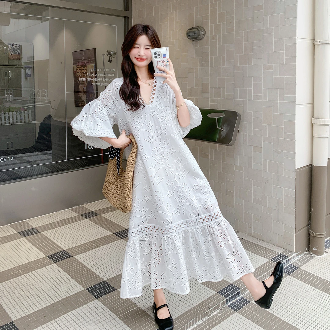 2025轻奢法式重工镂空刺绣度假风泡泡袖白色中长裙欧美风时尚女装