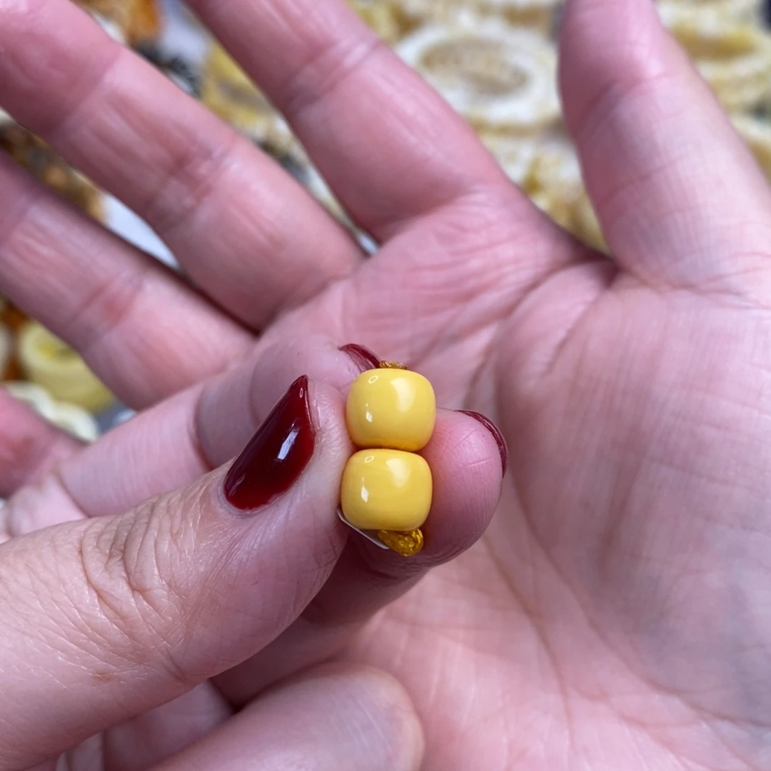 琥珀裸石未镶嵌小年份老型对珠8×7