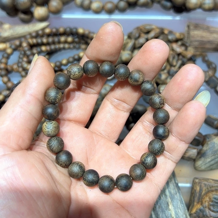 沉香沉香碎屑杰*绿棋楠沉香11克