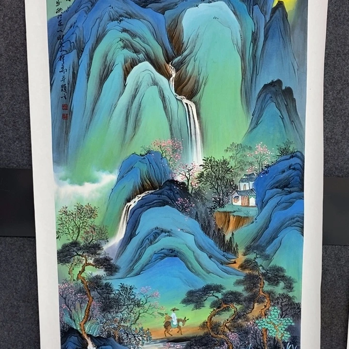 手绘作品等多种形式进行