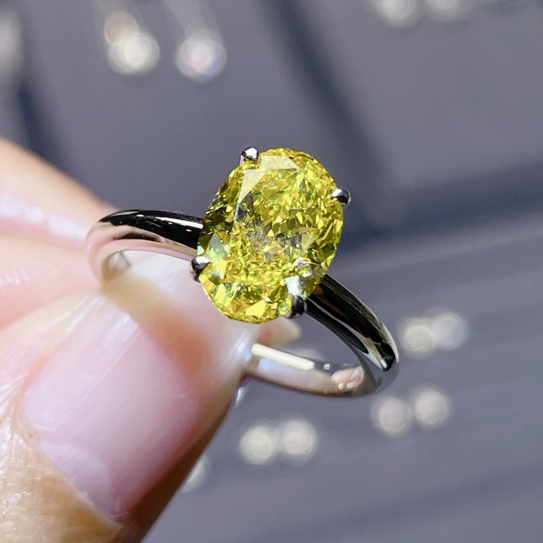 【合成/培育】18K金镶嵌2.3克拉黄钻鸽子蛋戒指12号