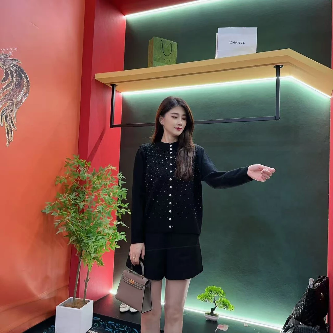 2611多金大码气质减龄上衣早秋季长袖女装设计女