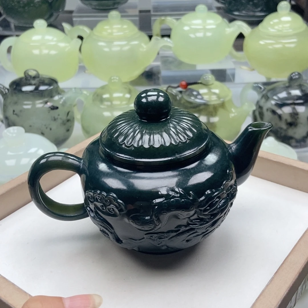 春***.蛇纹石玉未镶嵌壶