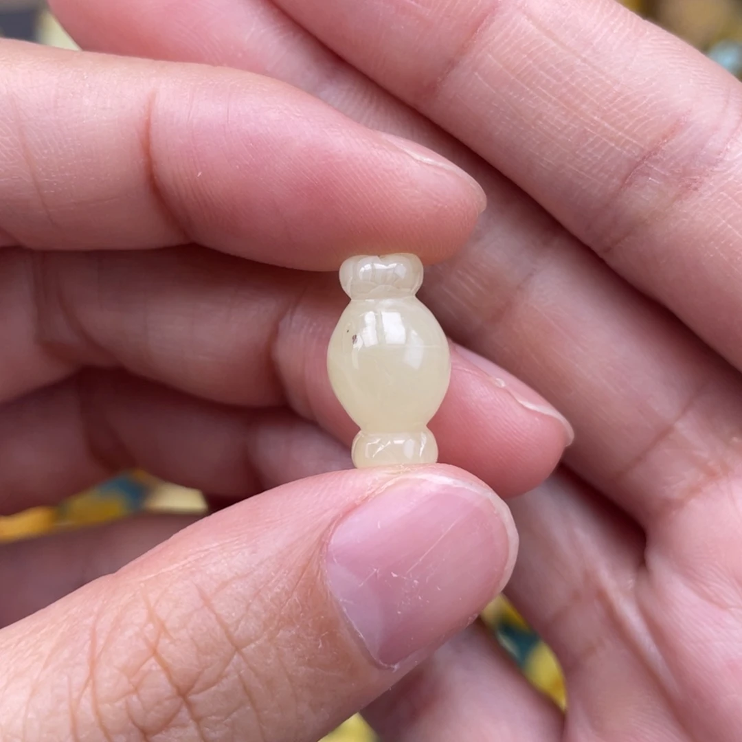 裸石琥珀未镶嵌蜜蜡