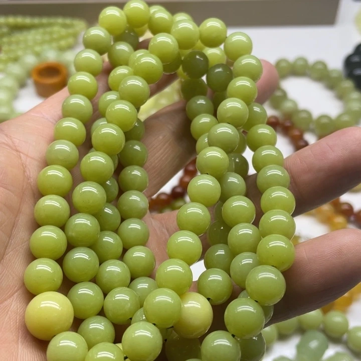 蛇纹石玉项链未镶嵌