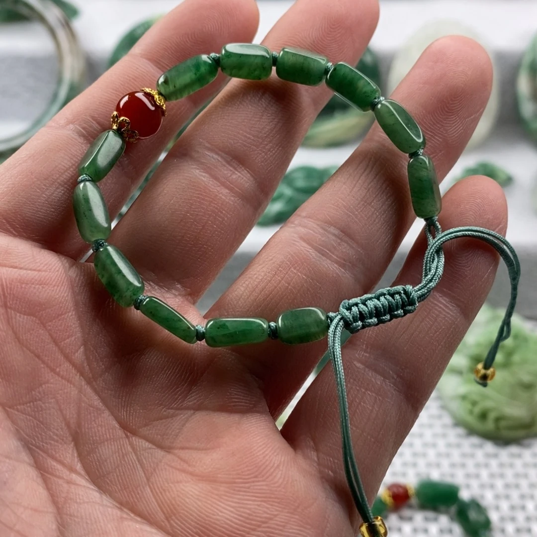 独山玉未镶嵌颈饰