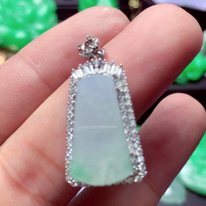 翡翠未镶嵌吊坠(不含链)