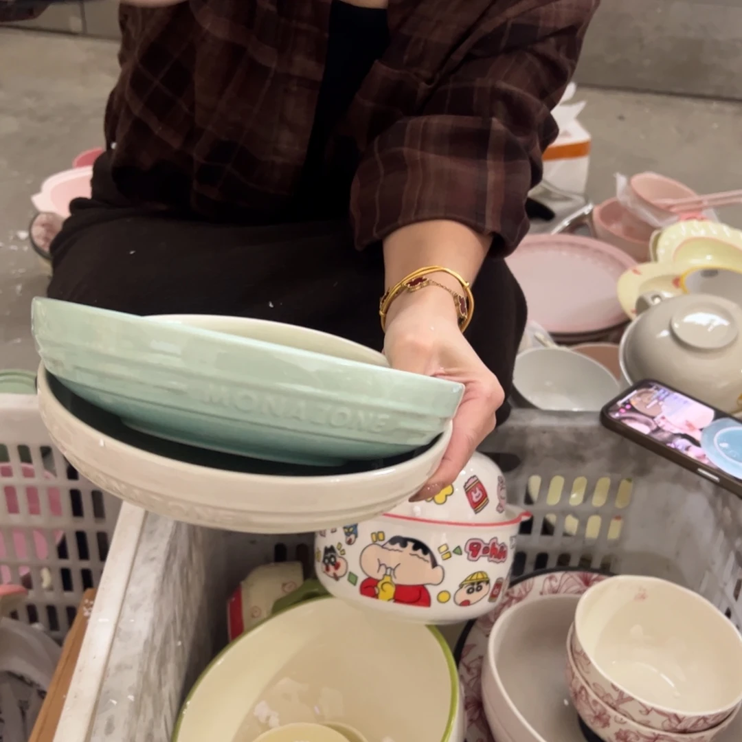 瓷片摩登绿色白色8寸盘两个微瑕