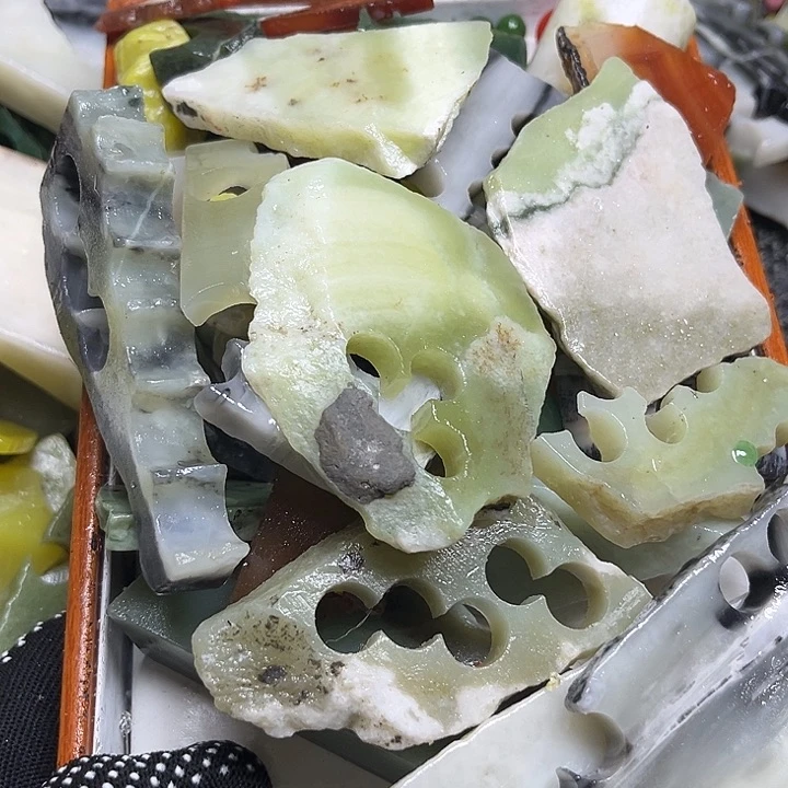 和田玉未镶嵌珠宝奇石柔**?