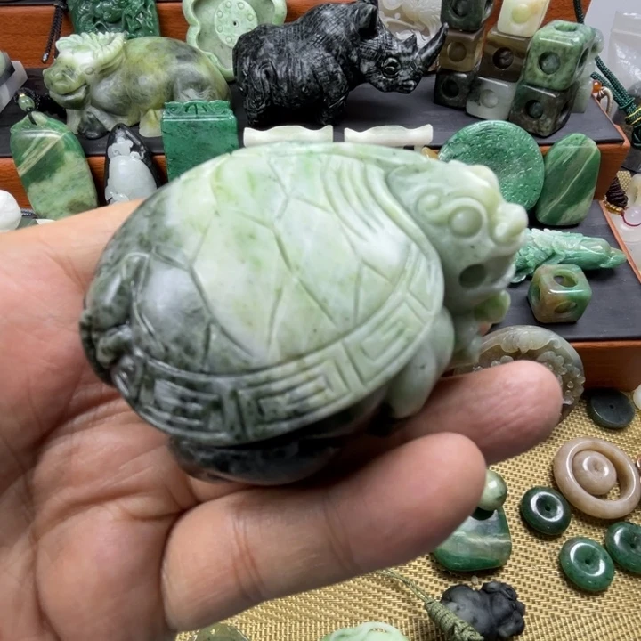 独山玉未镶嵌珠宝半成品