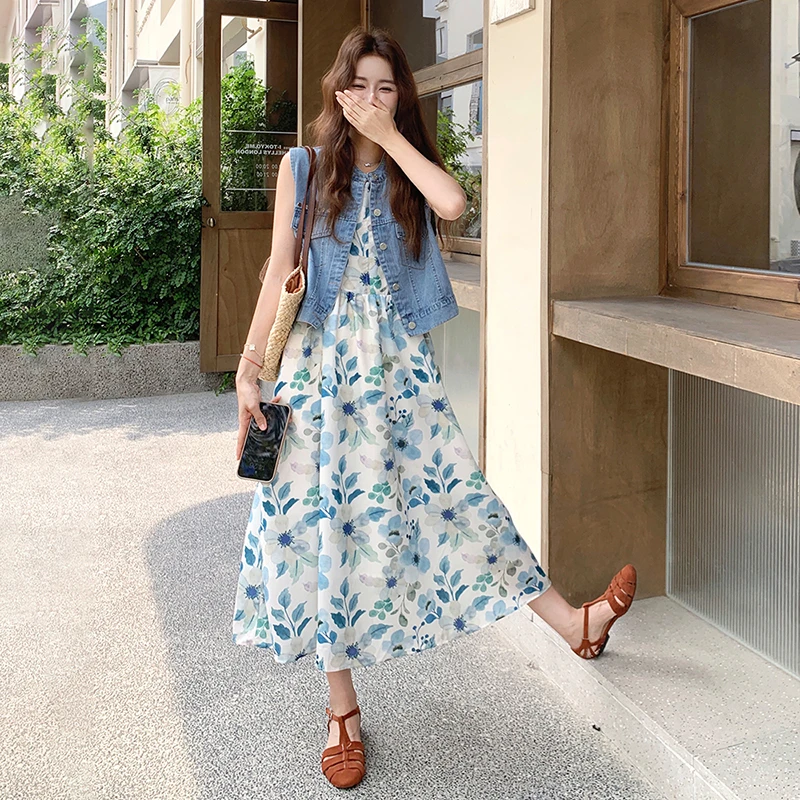 淑女清新碎花吊带连衣裙牛仔马甲套装女2025夏吸睛别致优雅两件套