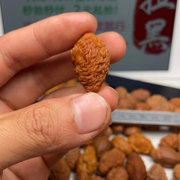 橄榄核吊坠橄榄核雕刻单籽。