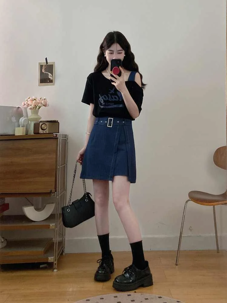 大码胖mm女夏季新款显瘦遮肚巨好看减龄假两件露肩斜肩收腰连衣裙