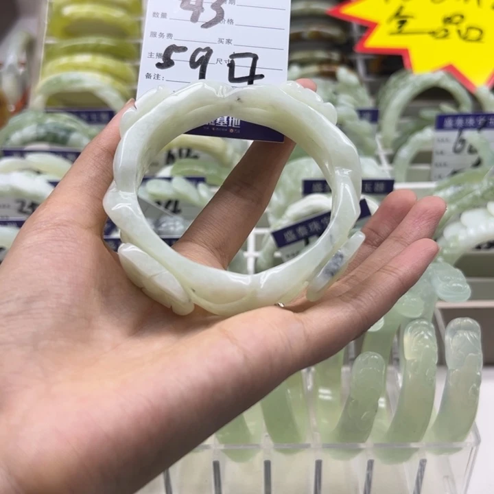 未镶嵌蛇纹石玉手镯