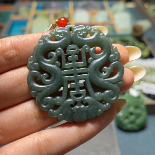 和田玉未镶嵌颈饰