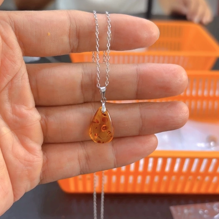 琥珀足银镶嵌吊坠(不含链)