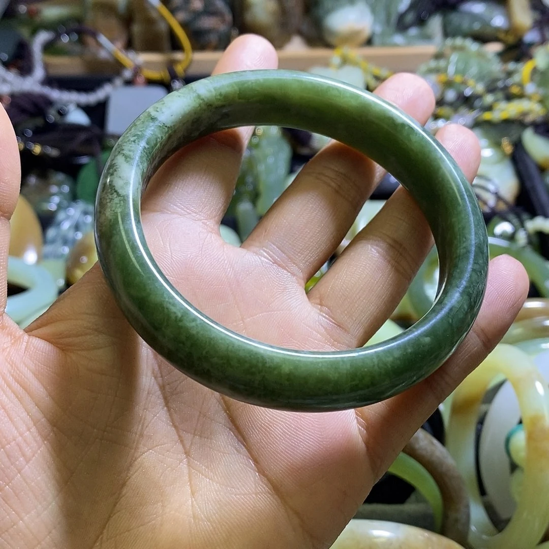 未镶嵌岫玉手镯64口径