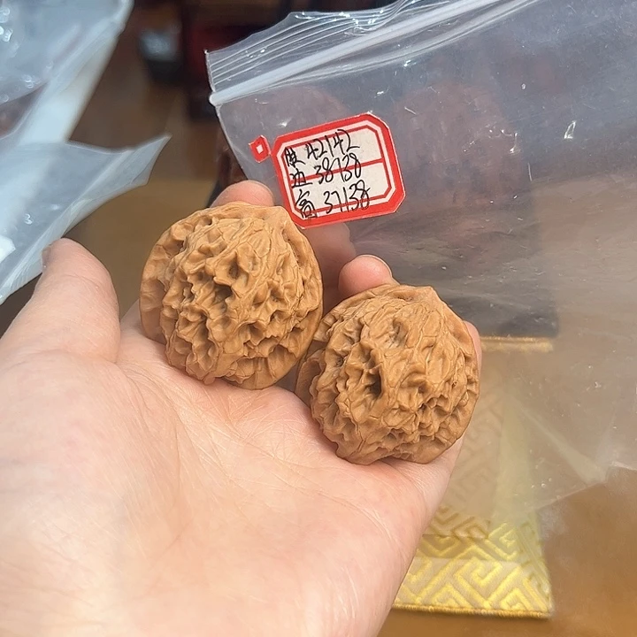 把件文玩核桃非嫁接元宝