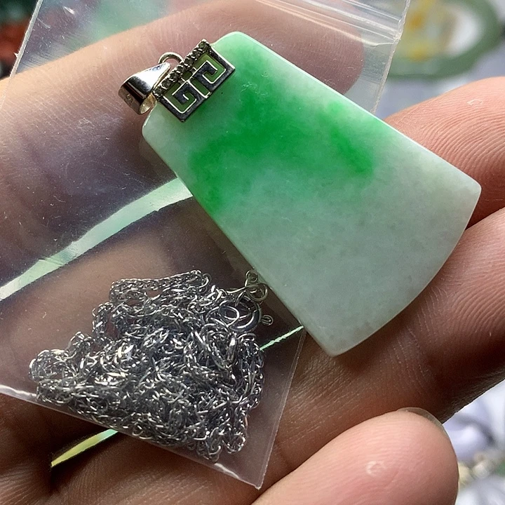 翡翠银S925镶嵌吊坠(赠链)