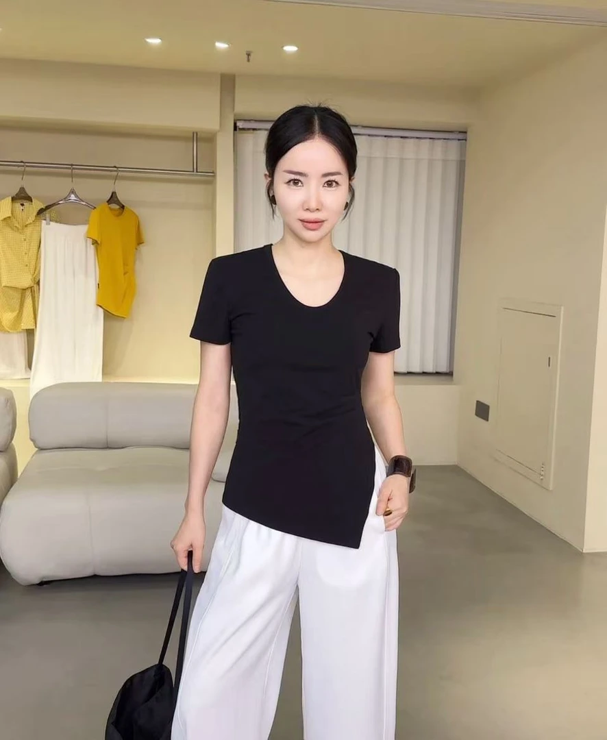 鑫燃KIKI 小众简约百搭U领短袖开叉T恤 8215 潇家（F）