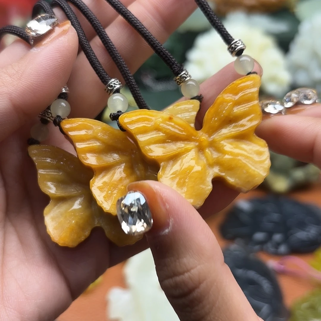 蛇纹石玉未镶嵌吊坠