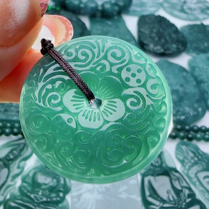 翡翠未镶嵌颈饰多样性发货天然A货翡翠