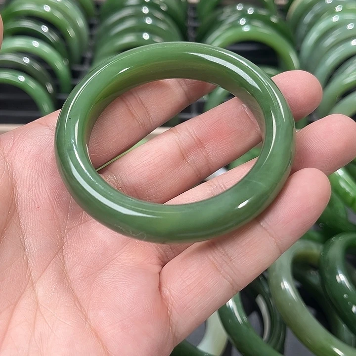 和田玉未镶嵌手镯 53～轻微包容