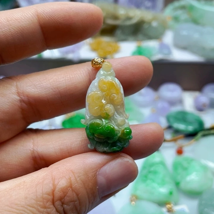 吊坠(不含链)未镶嵌翡翠