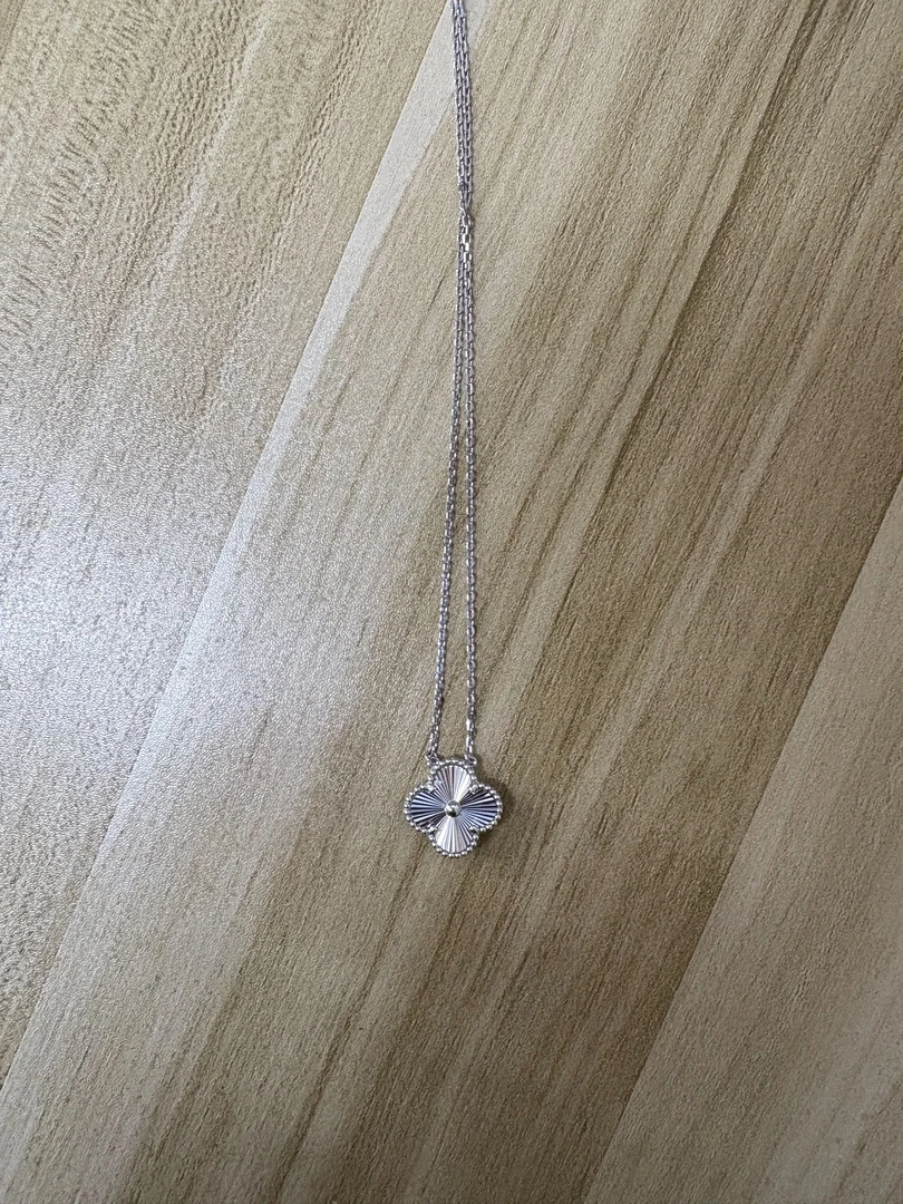 18K金镭射草项链