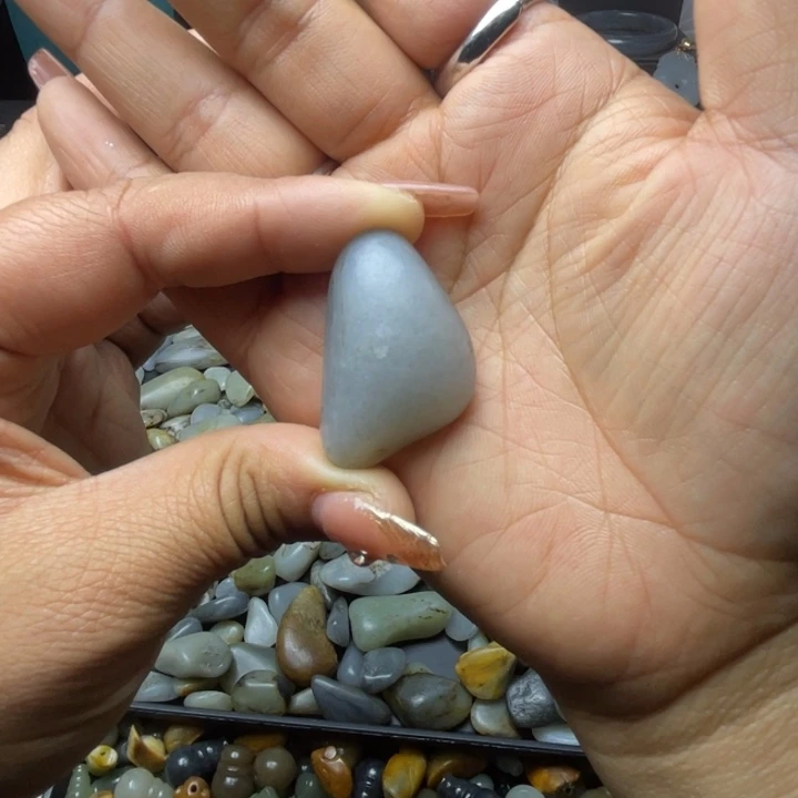 和田玉未镶嵌珠宝半成品