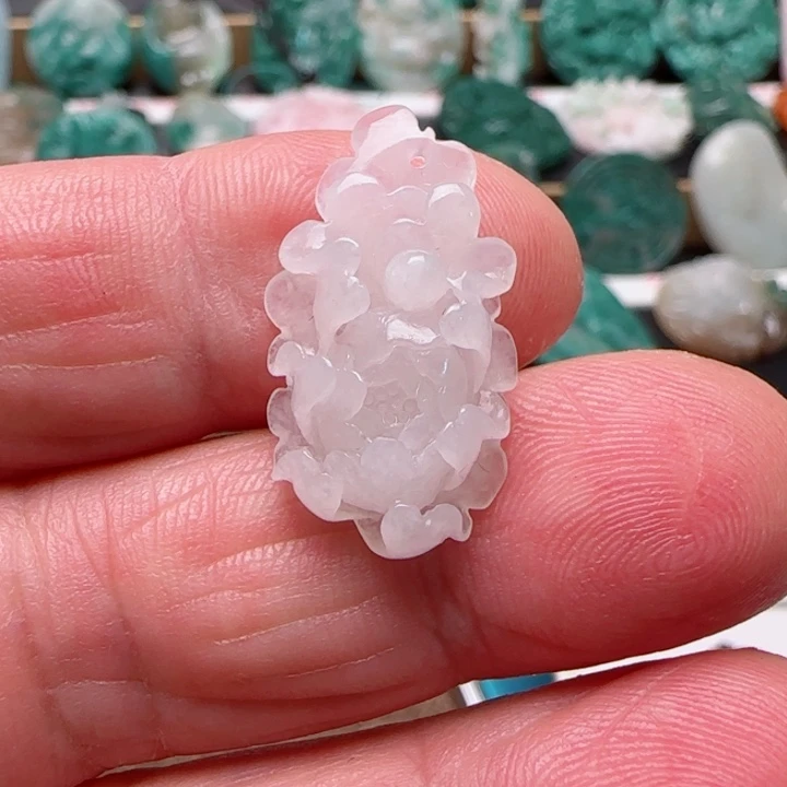 独山玉未镶嵌颈饰