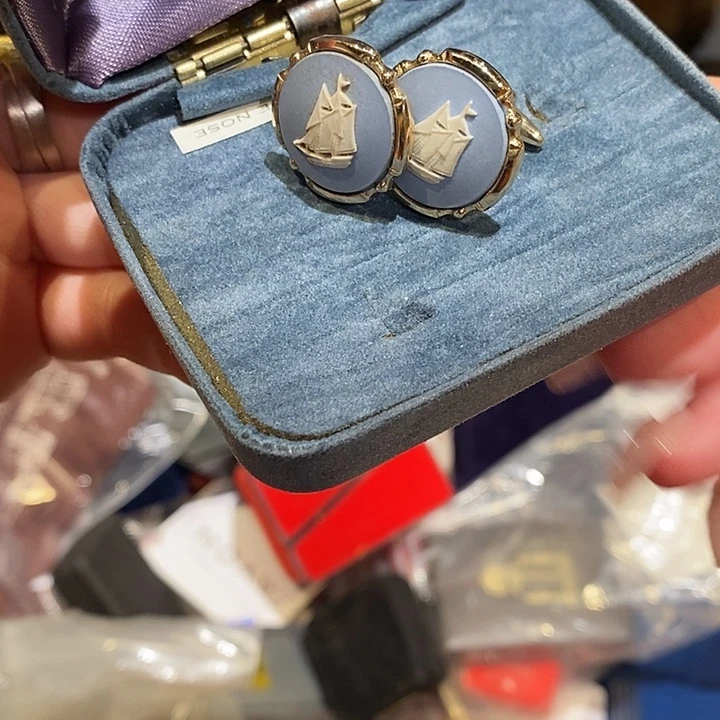 绵***ɞ中古香水沐浴露持久留香