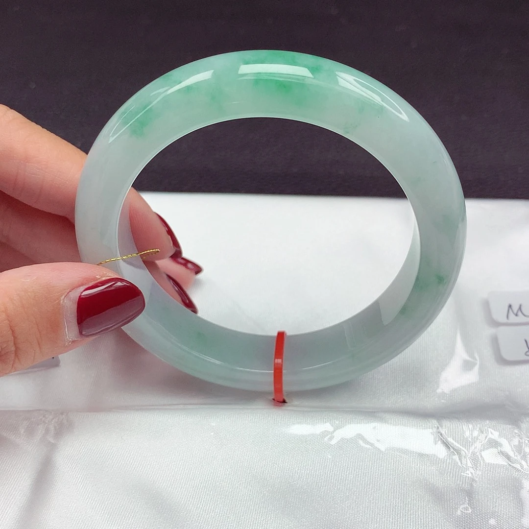 翡翠未镶嵌手镯57圈轮胎698