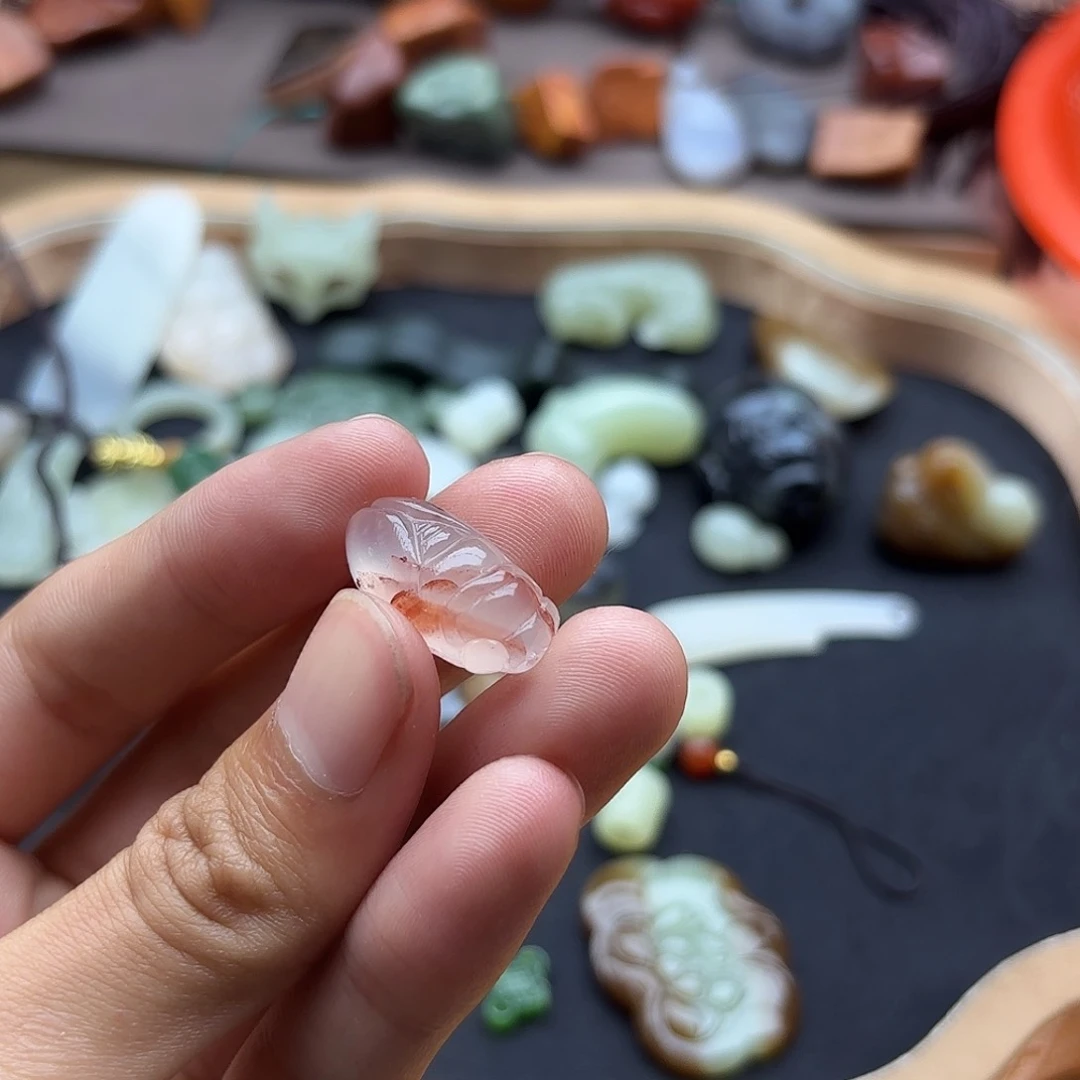 和田玉未镶嵌颈饰水**婷