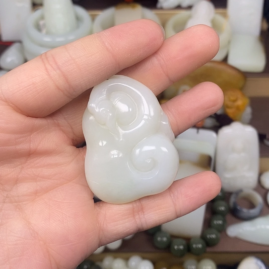 和田玉未镶嵌颈饰40