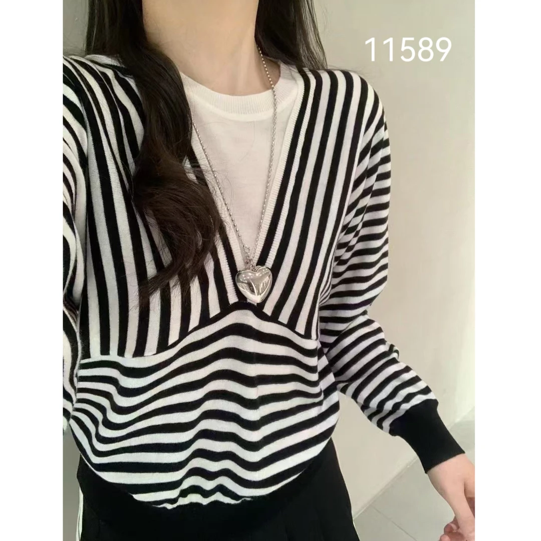 11589（部分无水洗唛，介意慎拍）WANGDAN新款条纹针织长袖