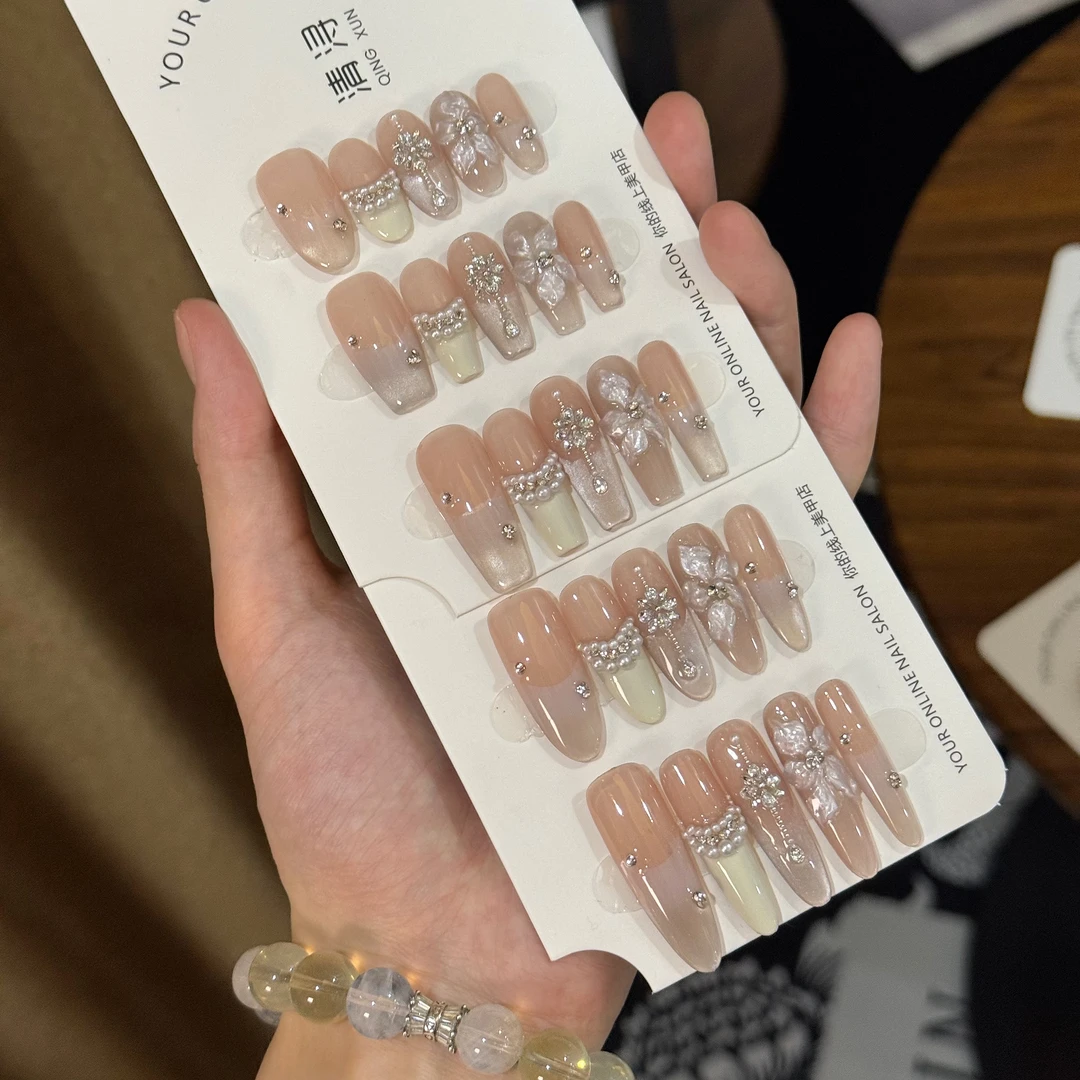 【奶乎乎】——财财穿戴甲