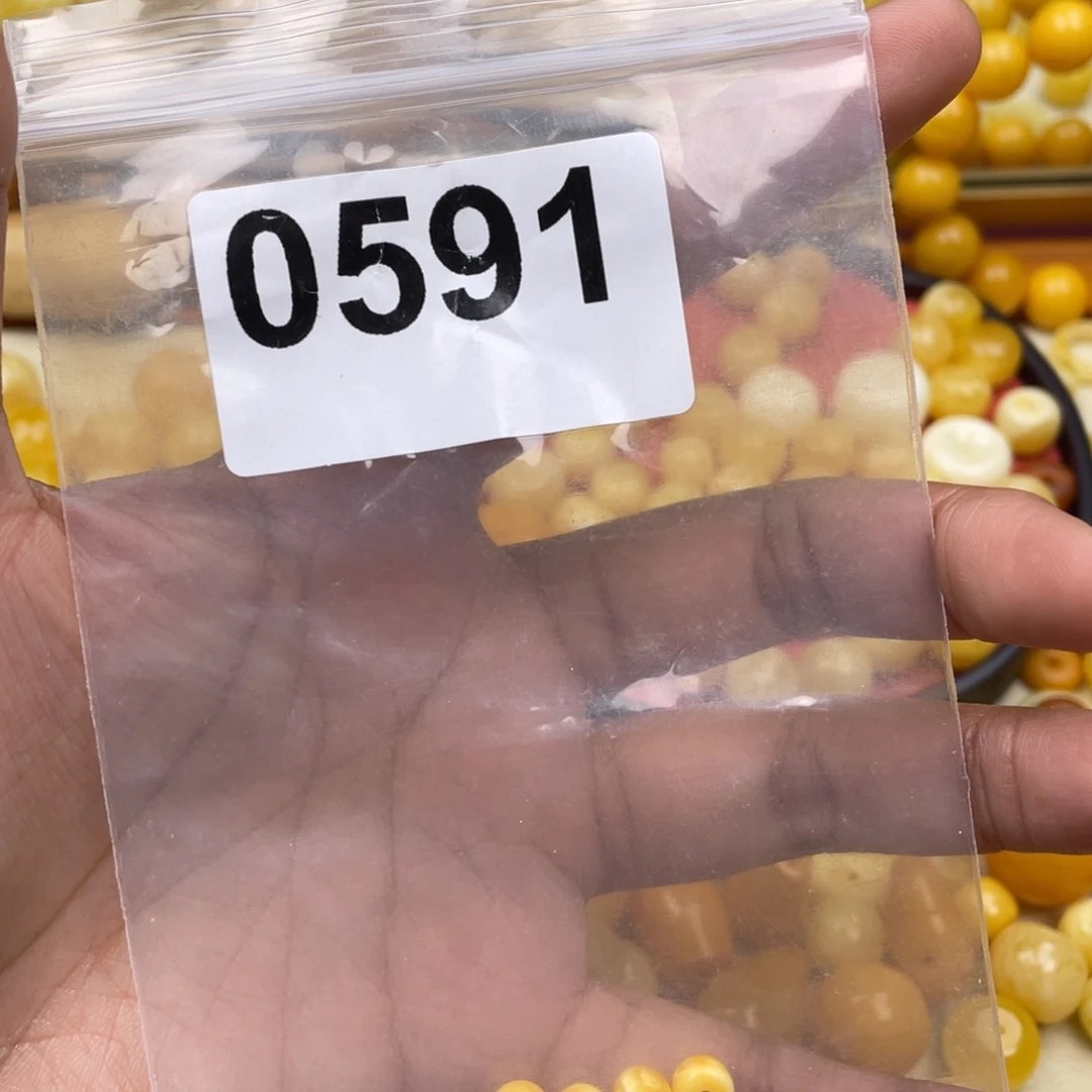 琥珀珠宝奇石未镶嵌想***叔皮色