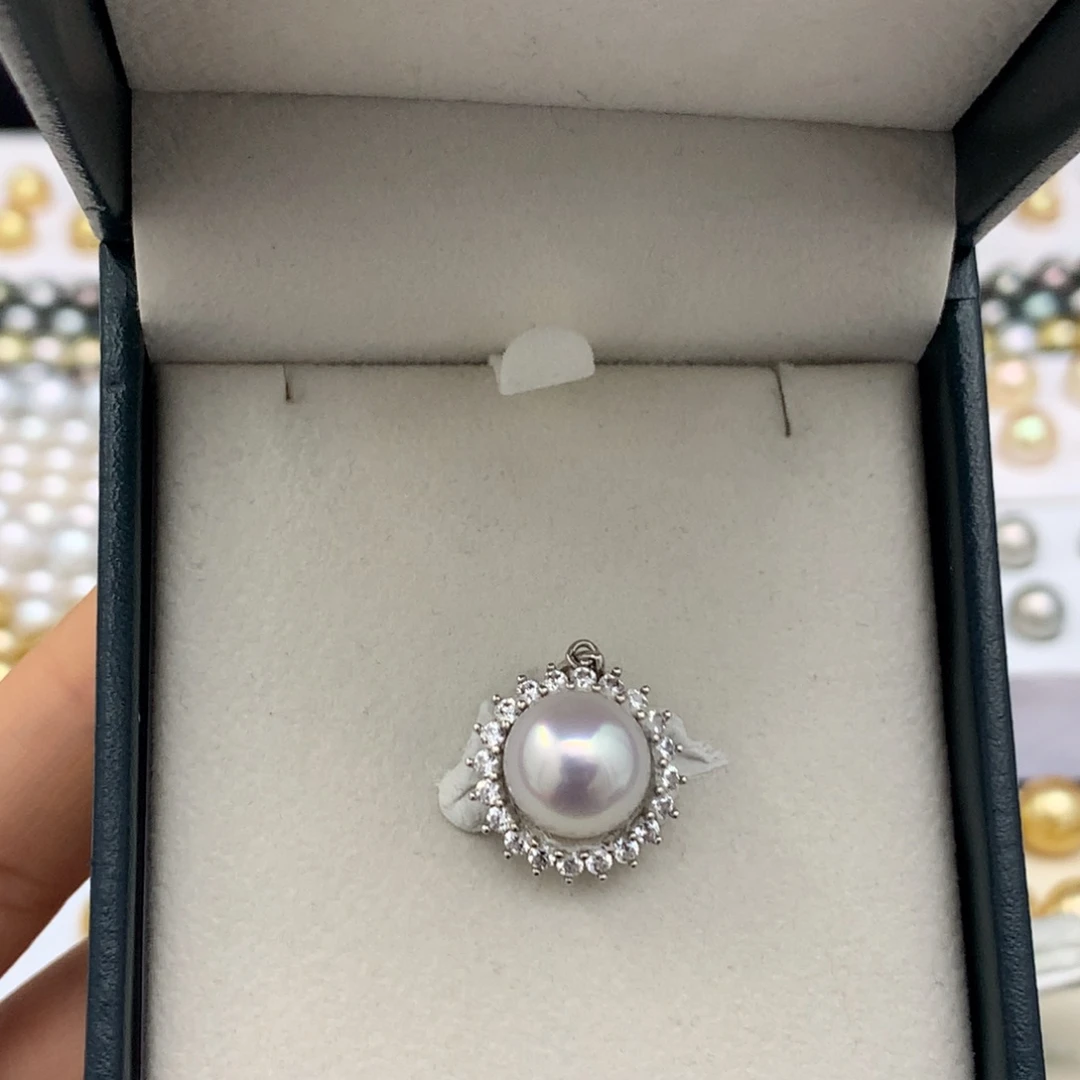 颈饰银S925镶嵌海水珍珠宝石光澳白太阳花