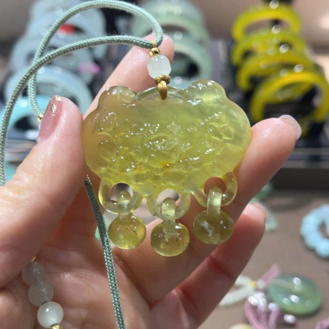 蛇纹石玉手镯未镶嵌手镯