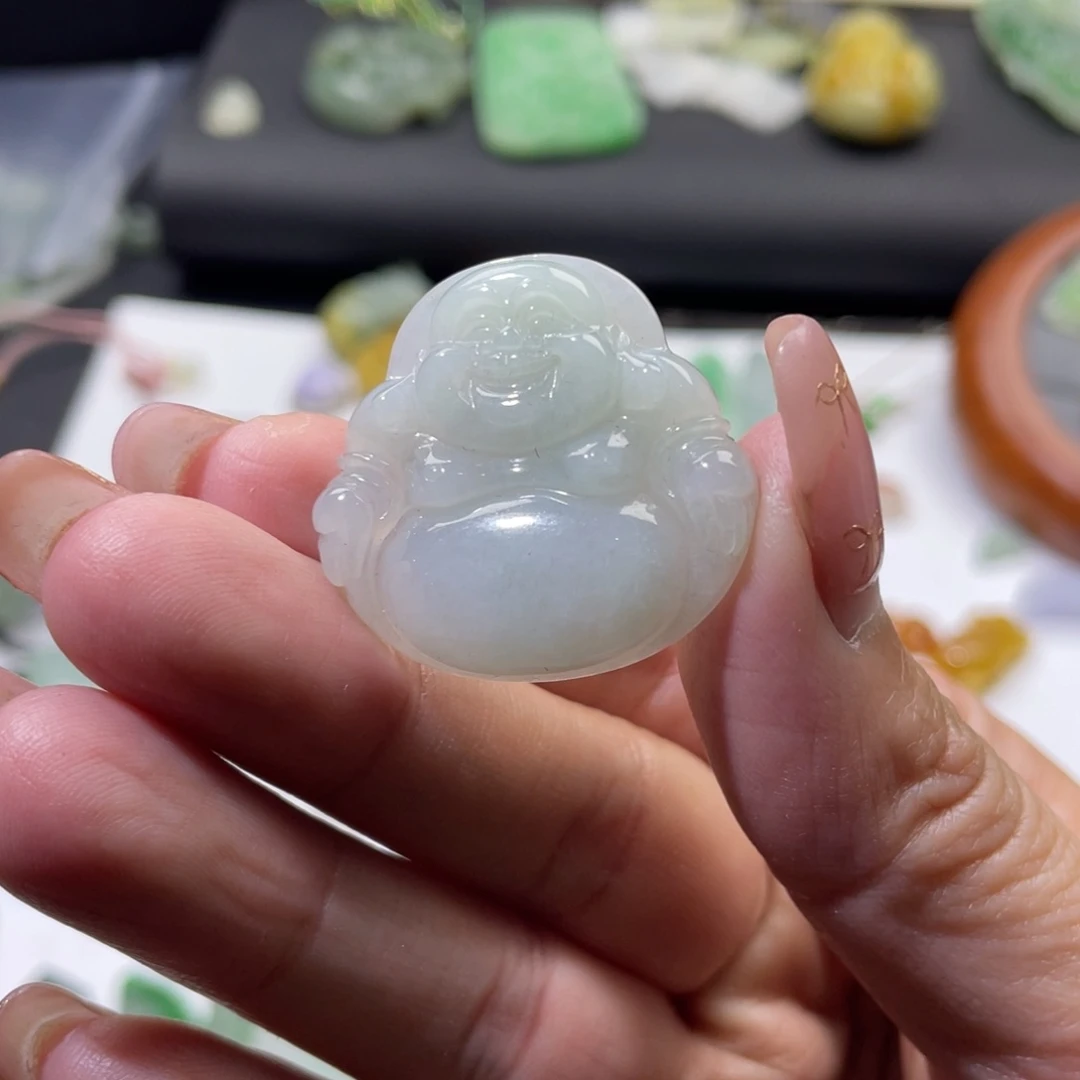 颈饰未镶嵌翡翠佛