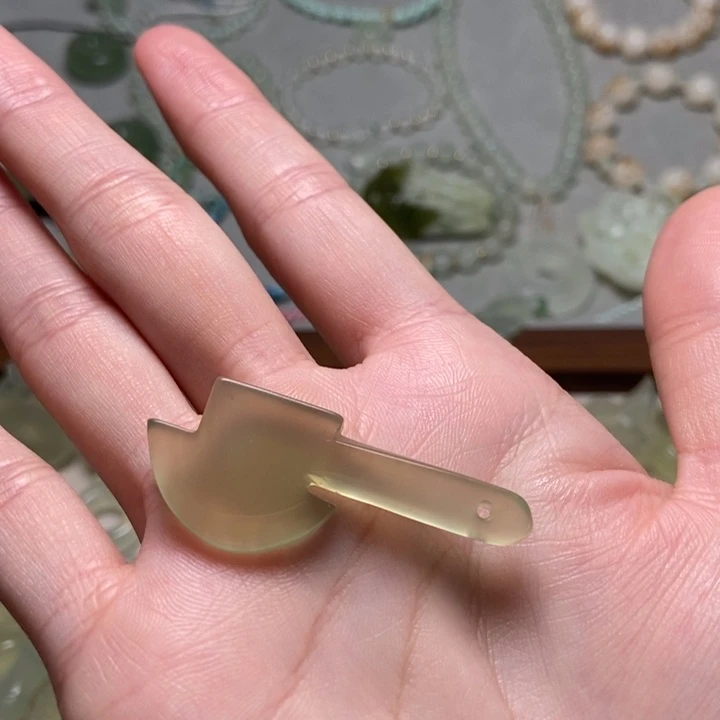 蛇纹石玉合金颈饰