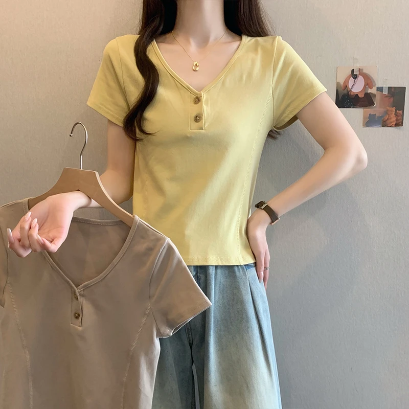 K2025年独特绝美修身V领短袖T恤女夏季新款设计感纽扣小众上衣