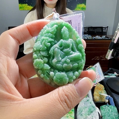 翡翠未镶嵌颈饰翡翠