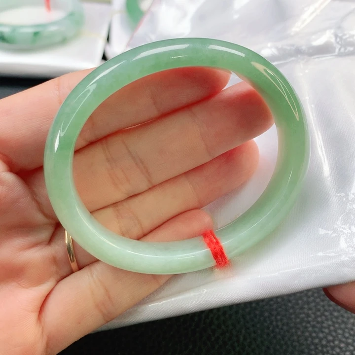 未镶嵌手镯翡翠54贵妃